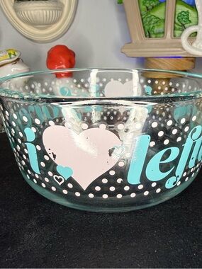 Pyrex 4 cup bowl